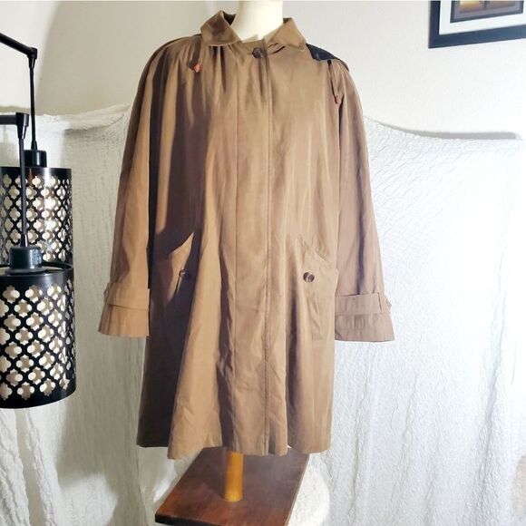 Gallery Classic Tan Trench Coat Size Large - Picture 2 of 12